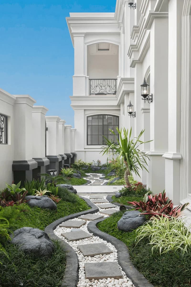 The Soho Story - Interior oleh Lifetime Design